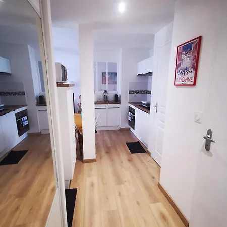 4 Pers Proche Centre Apartment *